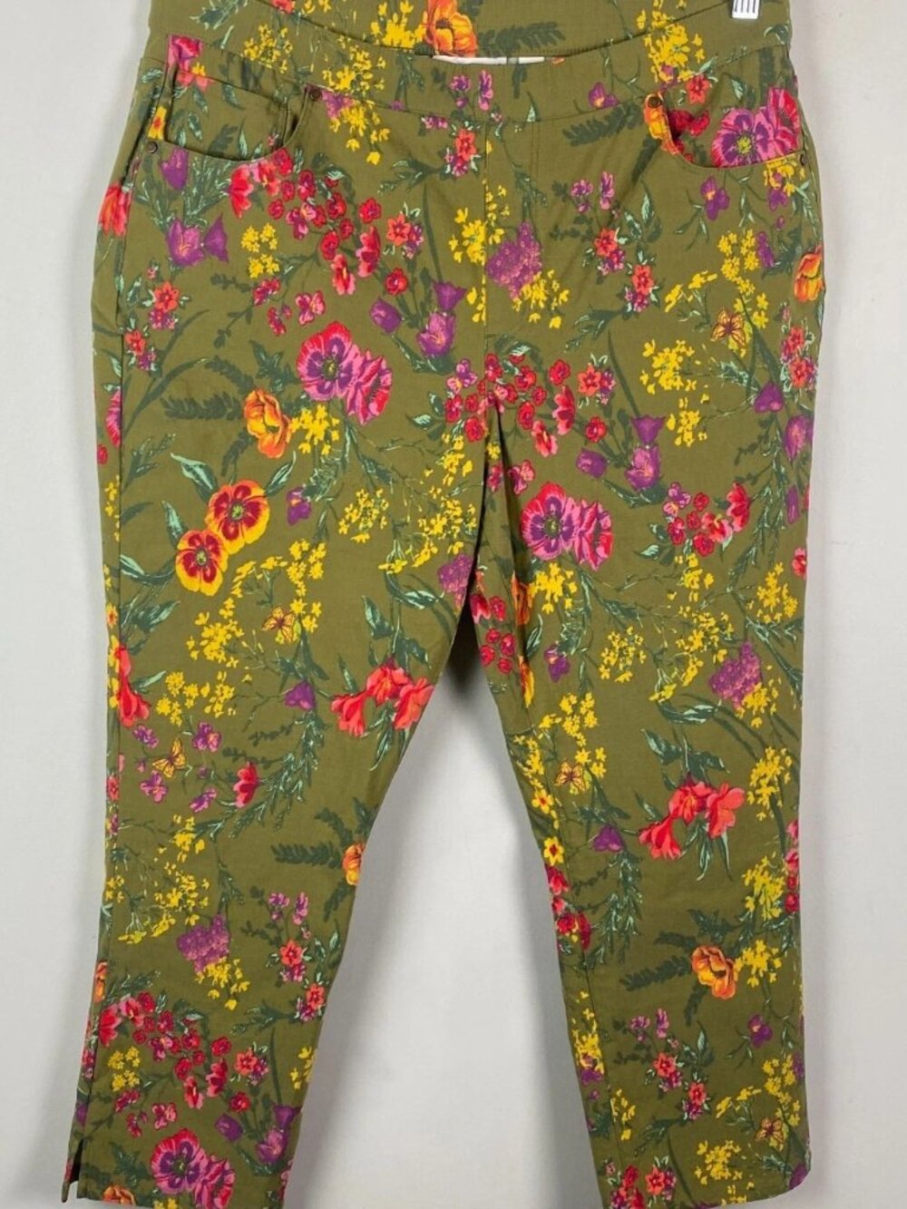 Susan Graver Printed Uptown Stretch Pull-On Crop Pants Size Green Floral